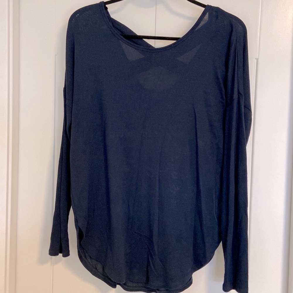 Garage Criss-Cross Back Long-sleeve Light Knit Top | Size S